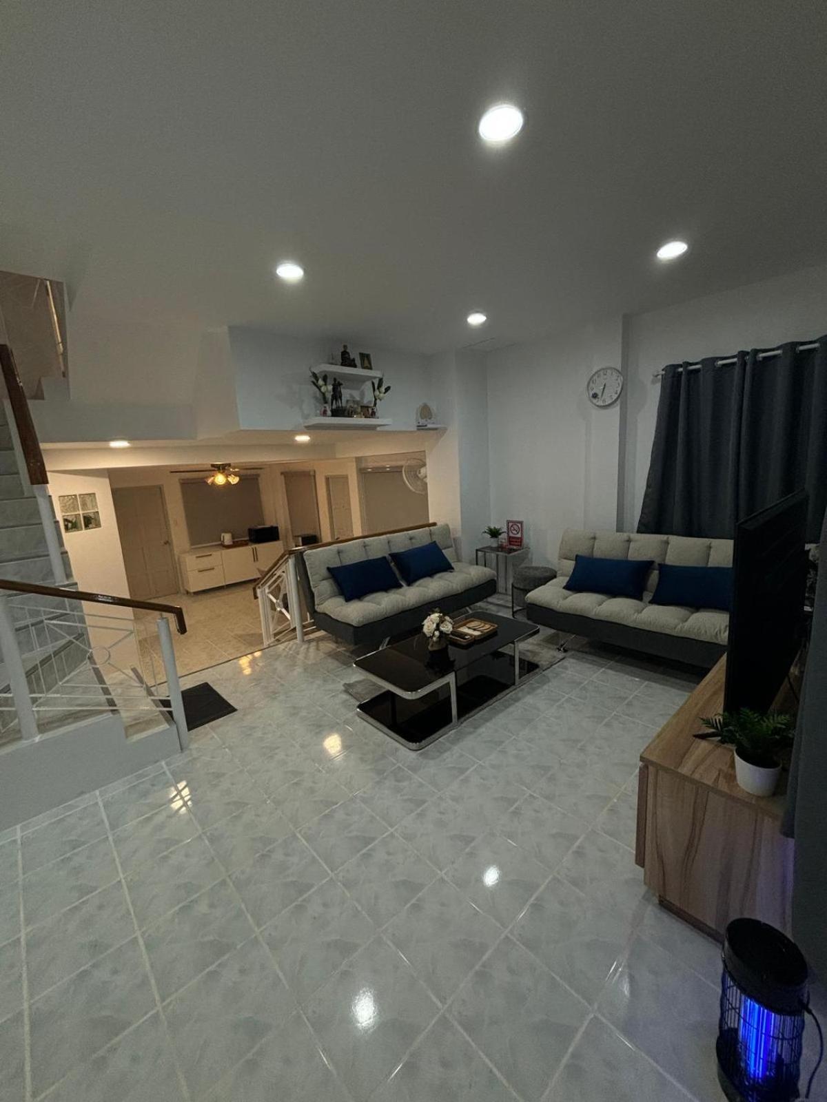 2 Bed Townhouse, Location, Pousada *